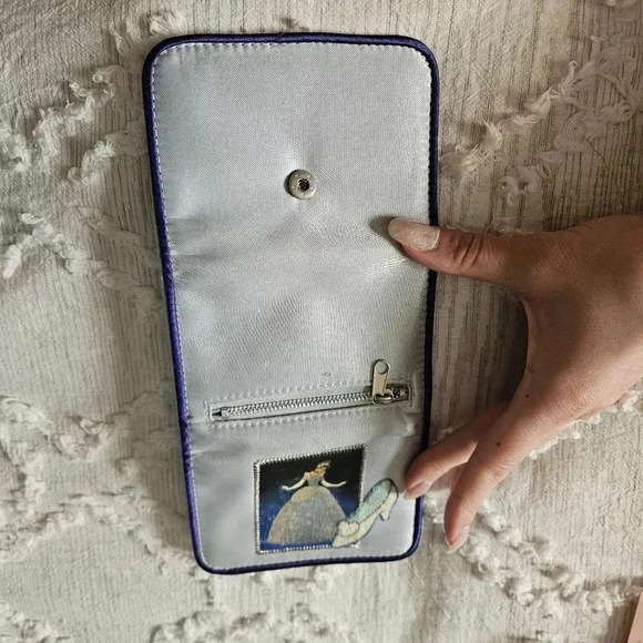 Vintage Disney Cinderella Wallet - Picture 3 of 12